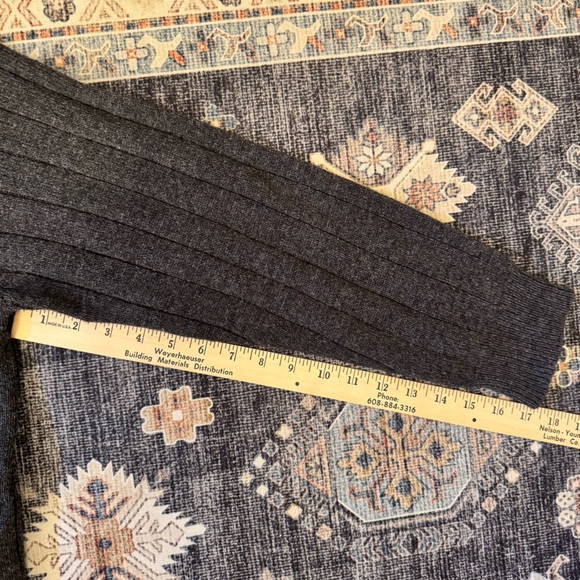 Club Room Men’s 100% Lambswool V-neck Charcoal Gray Button Cardigan Size Large - Picture 9 of 9